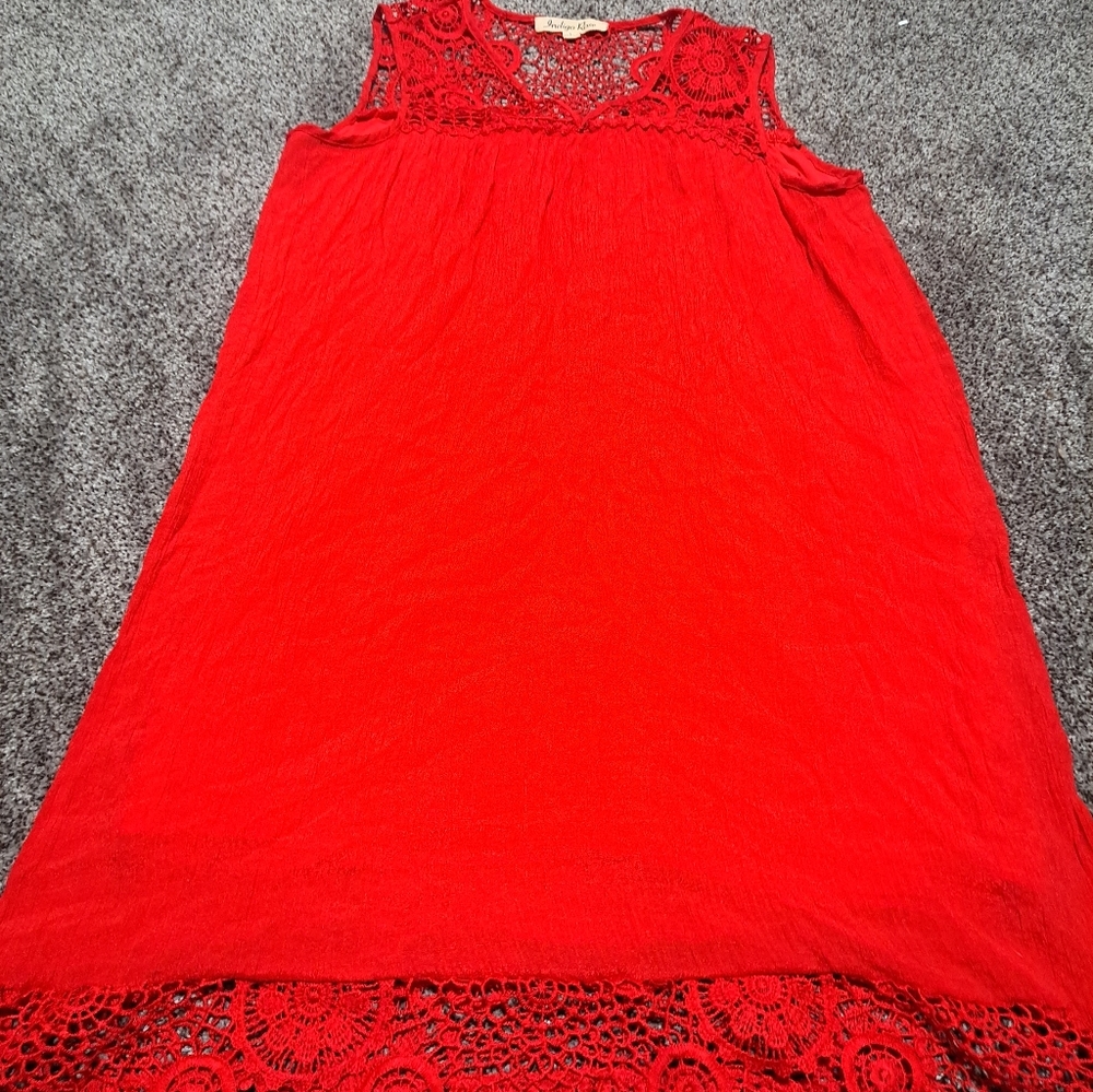 Red Sleeveless Lace Dress